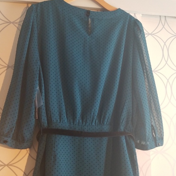 Dress - Picture 7 of 7